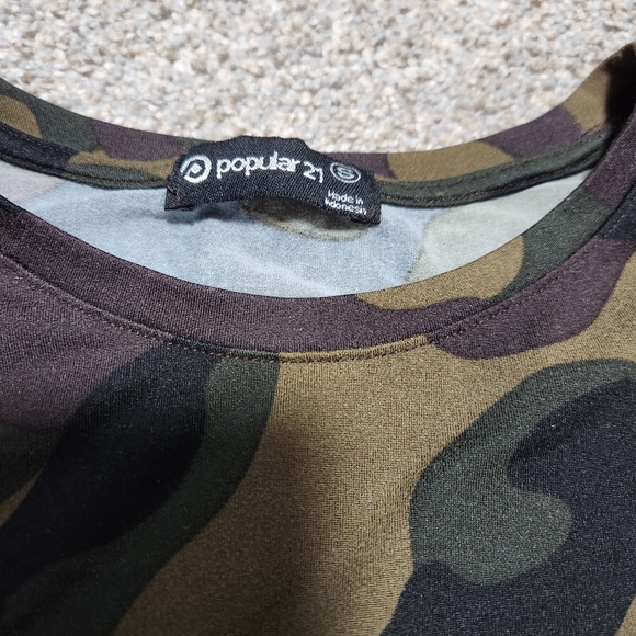 Camo long sleeve size small - Picture 2 of 2